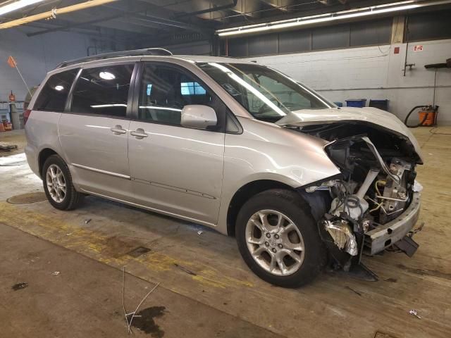 2005 Toyota Sienna XLE