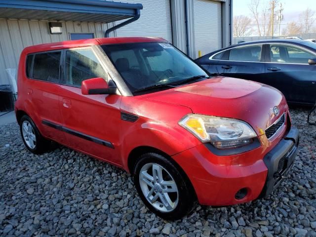 2010 KIA Soul +