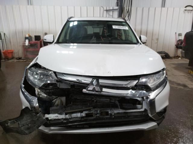 2016 Mitsubishi Outlander SE