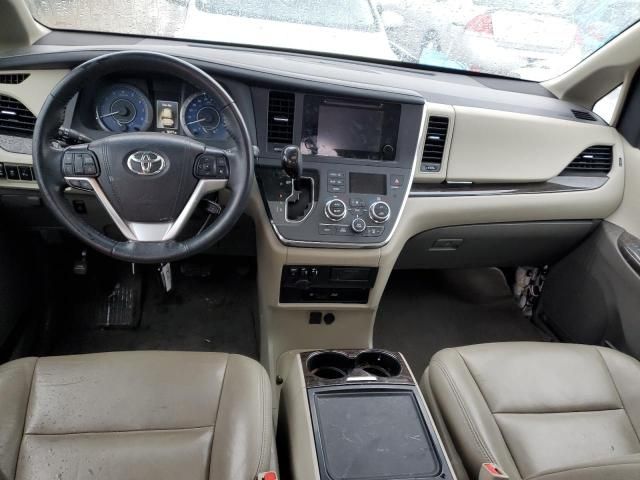 2015 Toyota Sienna XLE