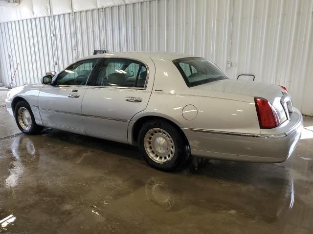 2001 Lincoln Town Car Executive