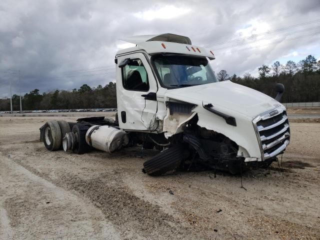 2020 Freightliner Cascadia 126