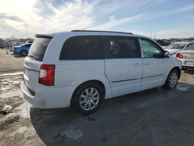 2016 Chrysler Town & Country Touring