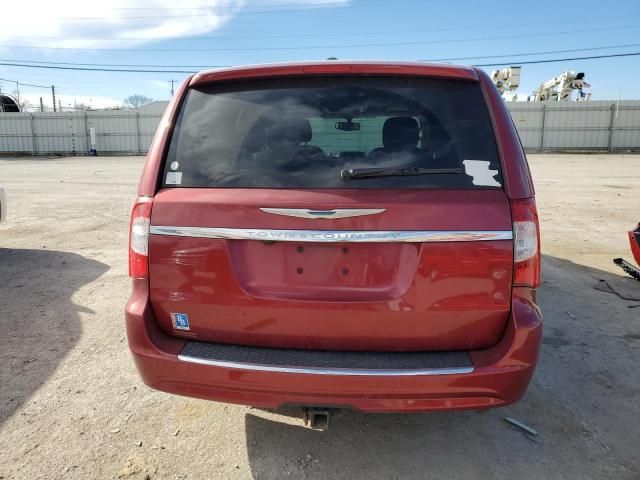 2016 Chrysler Town & Country Touring L