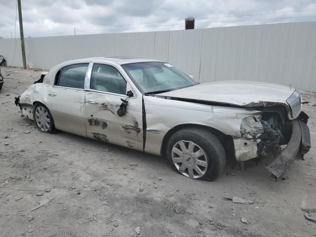 2004 Lincoln Town Car Ultimate