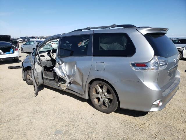 2012 Toyota Sienna Sport