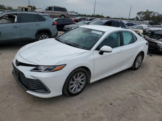 2022 Toyota Camry LE