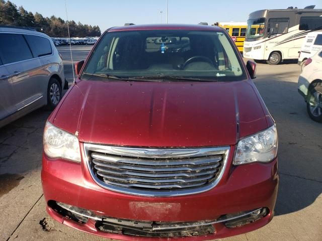 2016 Chrysler Town & Country Touring