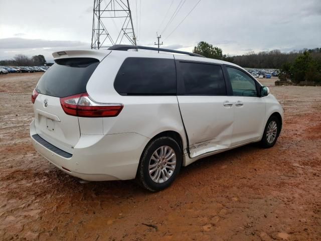 2016 Toyota Sienna XLE