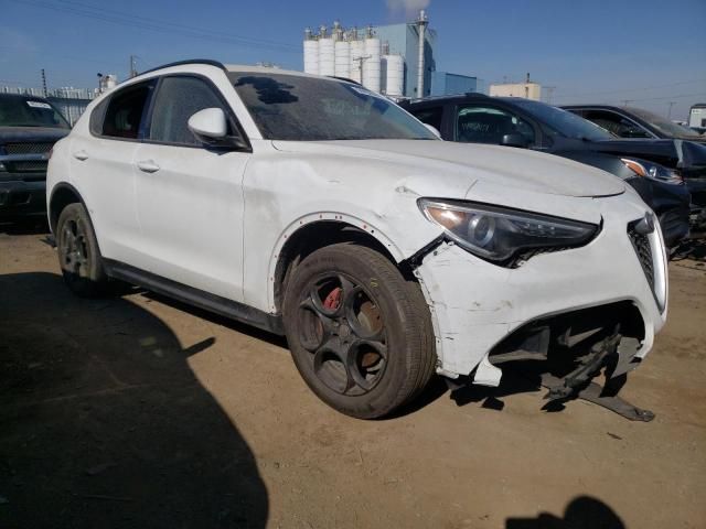 2018 Alfa Romeo Stelvio Sport