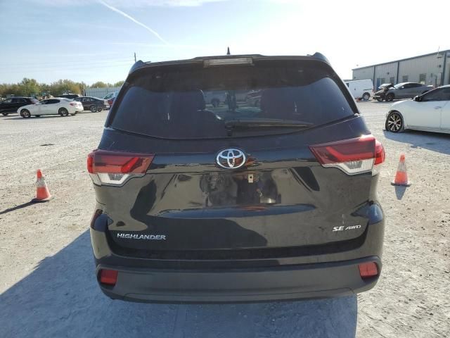 2019 Toyota Highlander SE