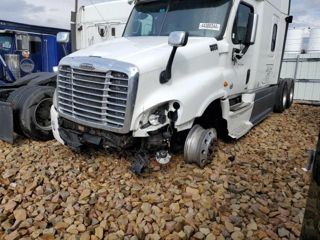 2016 Freightliner Cascadia 125