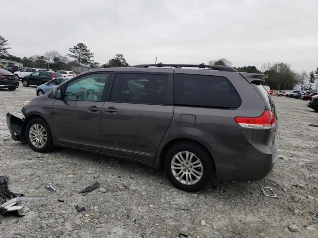 2012 Toyota Sienna XLE