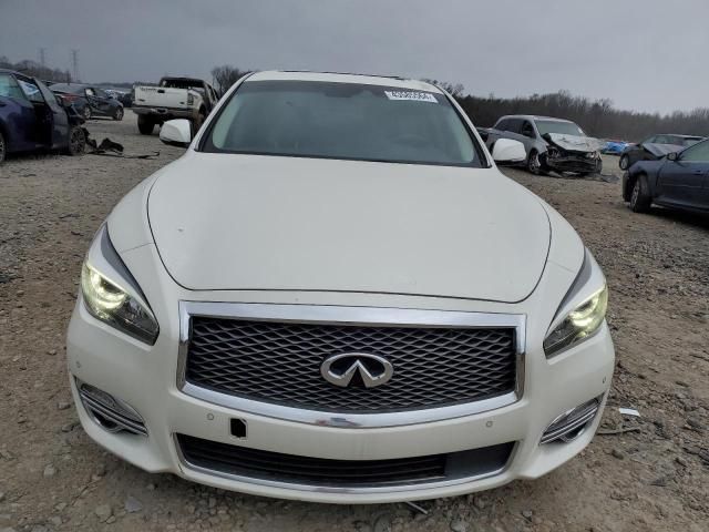 2016 Infiniti Q70 3.7