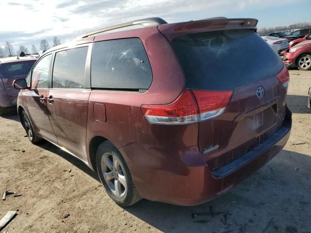 2011 Toyota Sienna LE