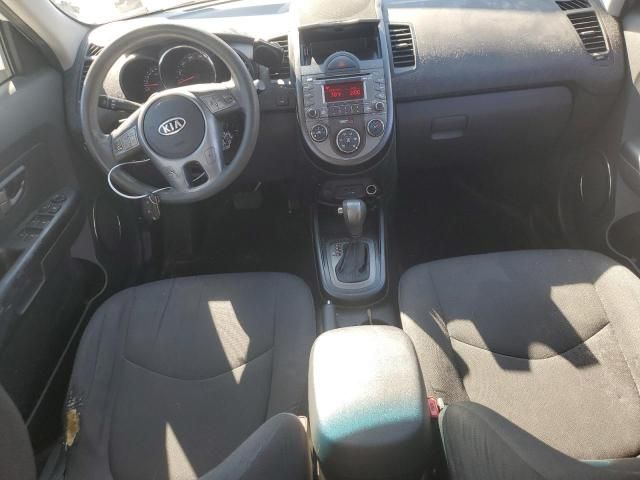 2011 KIA Soul +