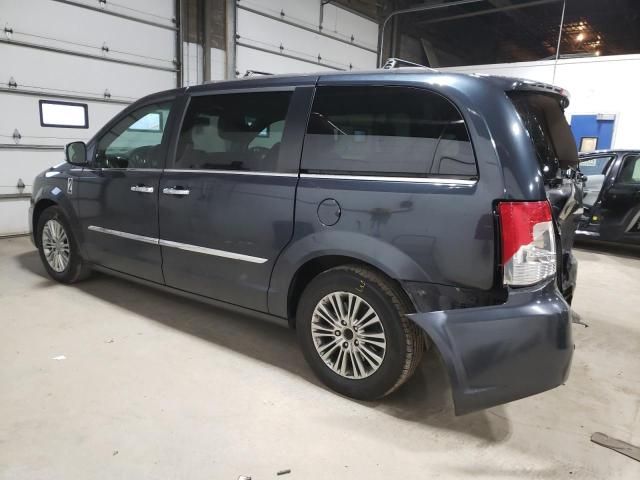 2014 Chrysler Town & Country Touring L