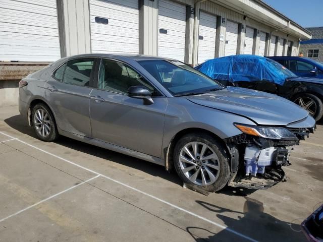 2022 Toyota Camry LE