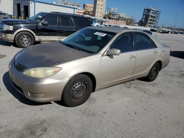 2005 Toyota Camry LE