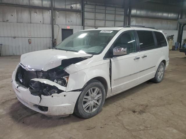 2010 Chrysler Town & Country Limited