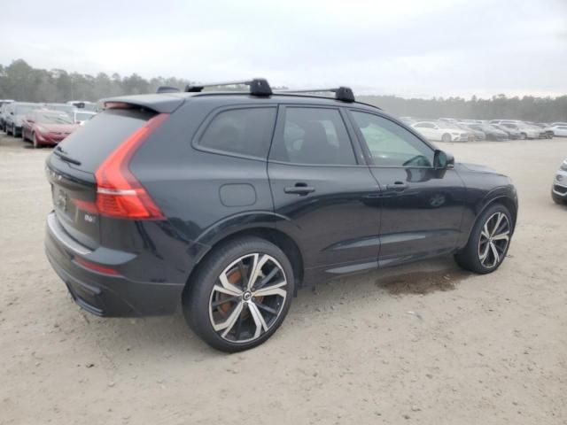 2022 Volvo XC60 B6 R-Design