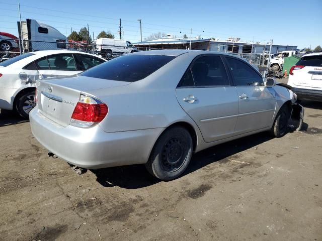 2005 Toyota Camry LE