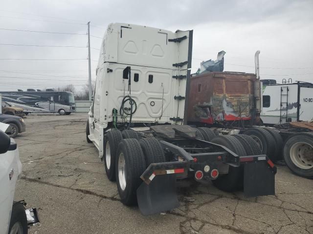 2017 Freightliner Cascadia 125