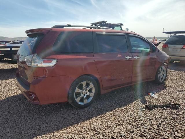 2013 Toyota Sienna Sport