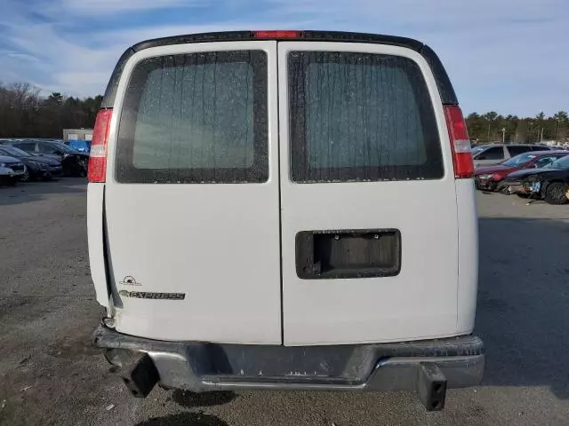 2020 Chevrolet Express G2500