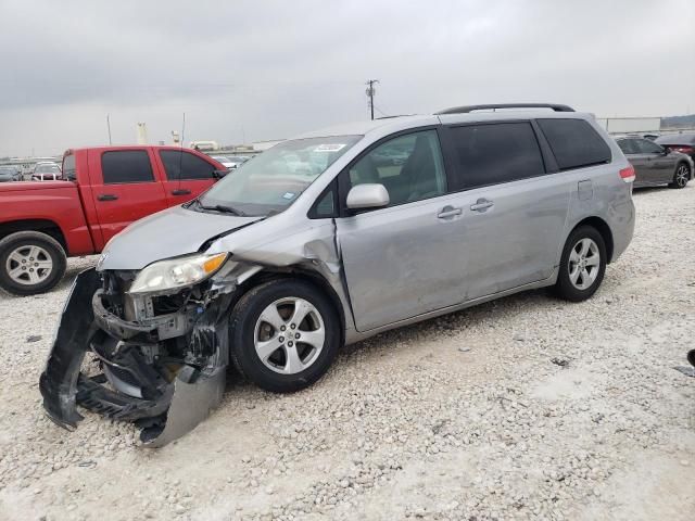 2012 Toyota Sienna LE