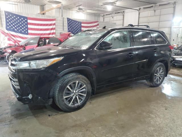 2017 Toyota Highlander SE