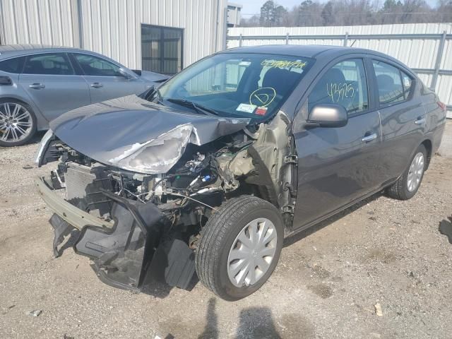 2013 Nissan Versa S