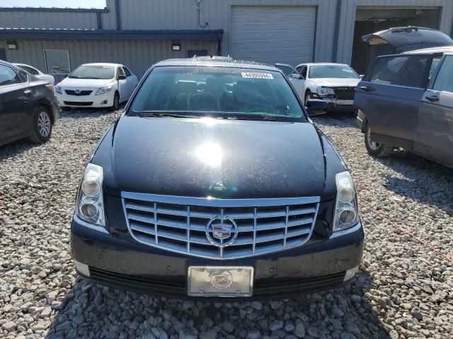 2011 Cadillac DTS Luxury Collection