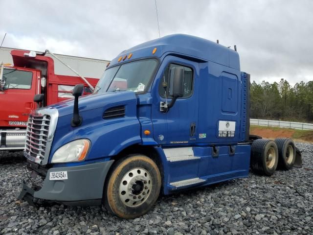 2014 Freightliner Cascadia 113