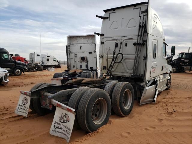 2019 Freightliner Cascadia 126