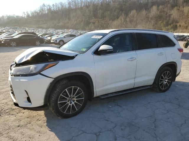 2017 Toyota Highlander SE