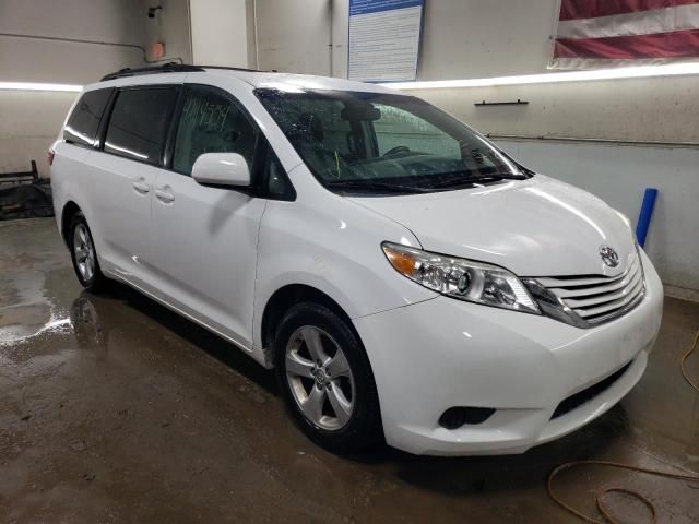 2015 Toyota Sienna LE