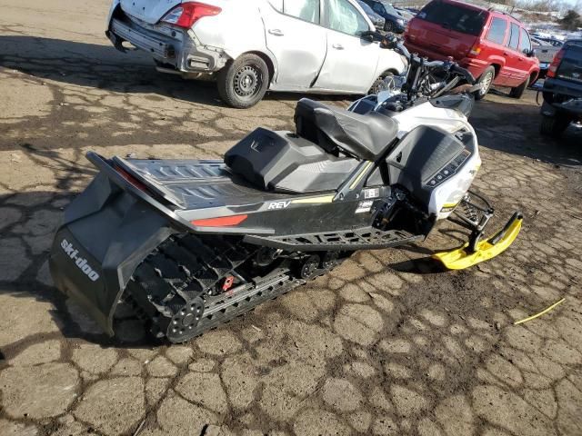 2017 Skidoo MX Z TNT