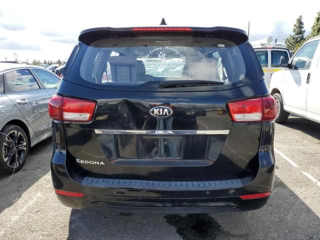 2015 KIA Sedona L