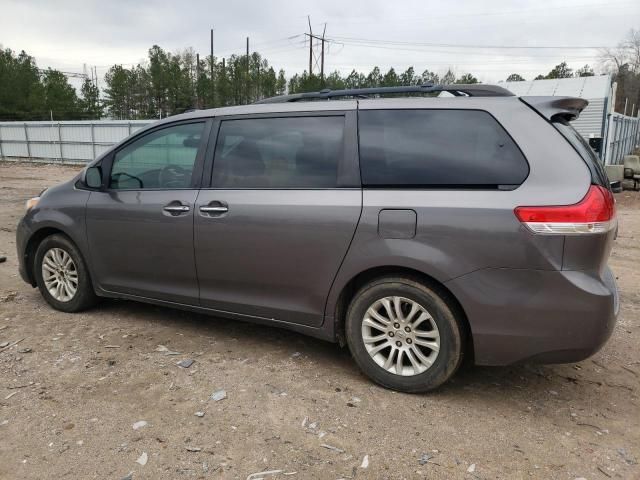 2014 Toyota Sienna XLE