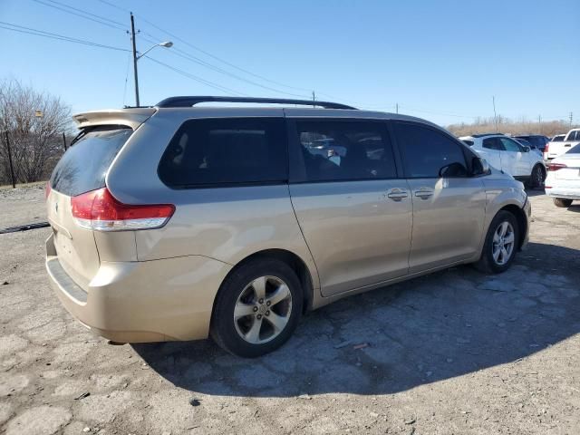 2011 Toyota Sienna LE