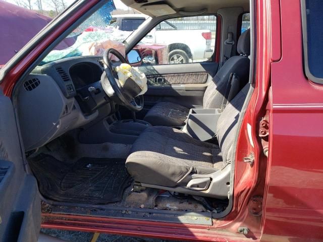 2000 Nissan Frontier Crew Cab XE