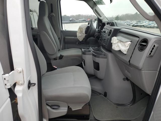 2011 Ford Econoline E350 Super Duty Wagon