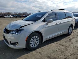 Salvage cars for sale from Copart Cahokia Heights, IL: 2017 Chrysler Pacifica Touring L