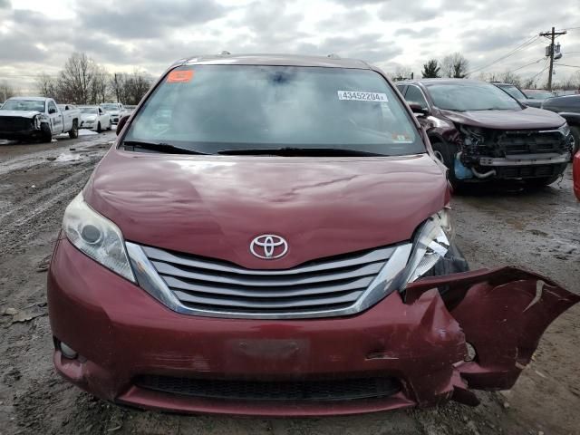 2016 Toyota Sienna XLE