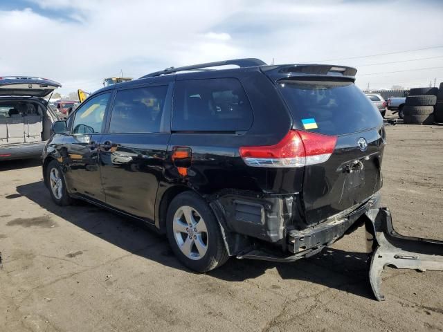 2014 Toyota Sienna LE