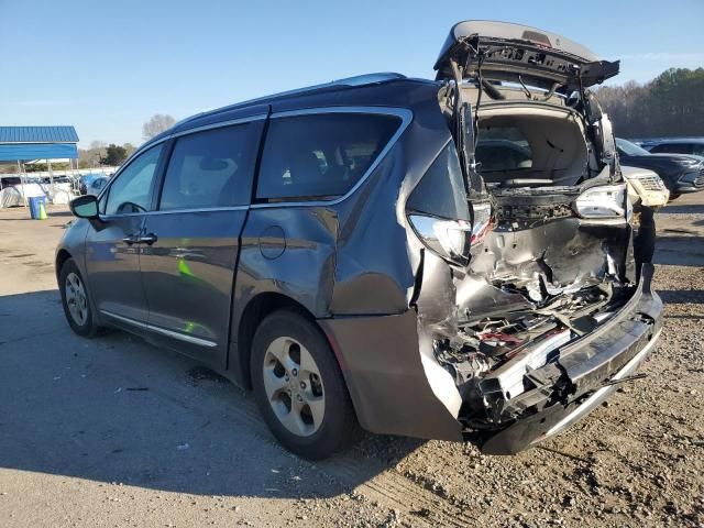 2017 Chrysler Pacifica Touring L Plus