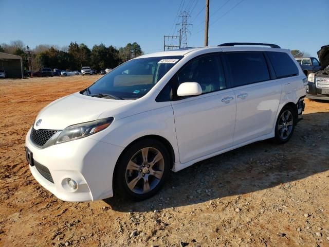 2016 Toyota Sienna SE