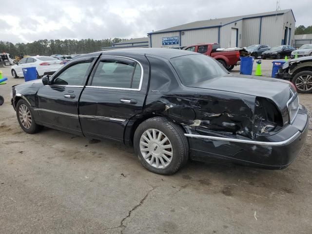 2004 Lincoln Town Car Executive