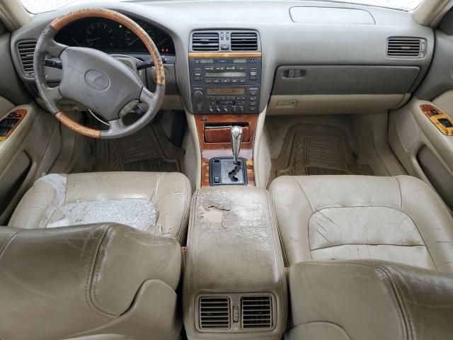 2000 Lexus LS 400